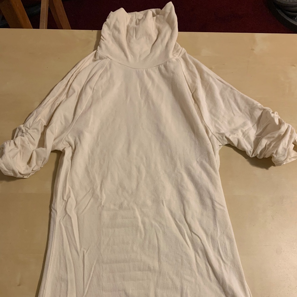 Turtleneck 1/2 sleeve Tee